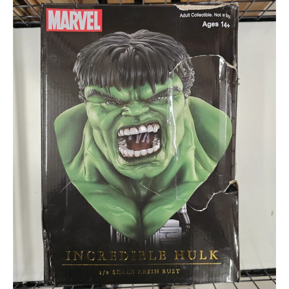 Marvel Legends Büste - Incredible Hulk 1/2 Scale - beschädigte Verpackung