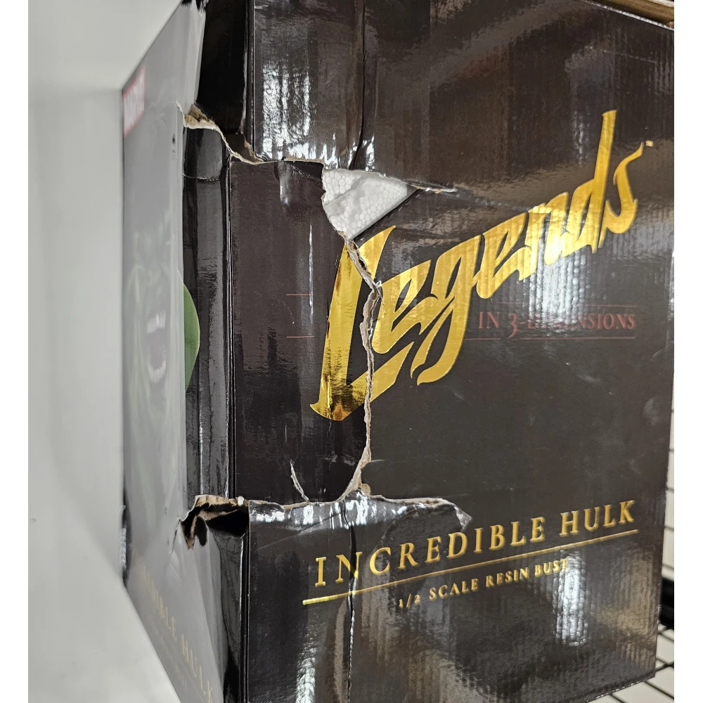 Marvel Legends Büste - Incredible Hulk 1/2 Scale - beschädigte Verpackung