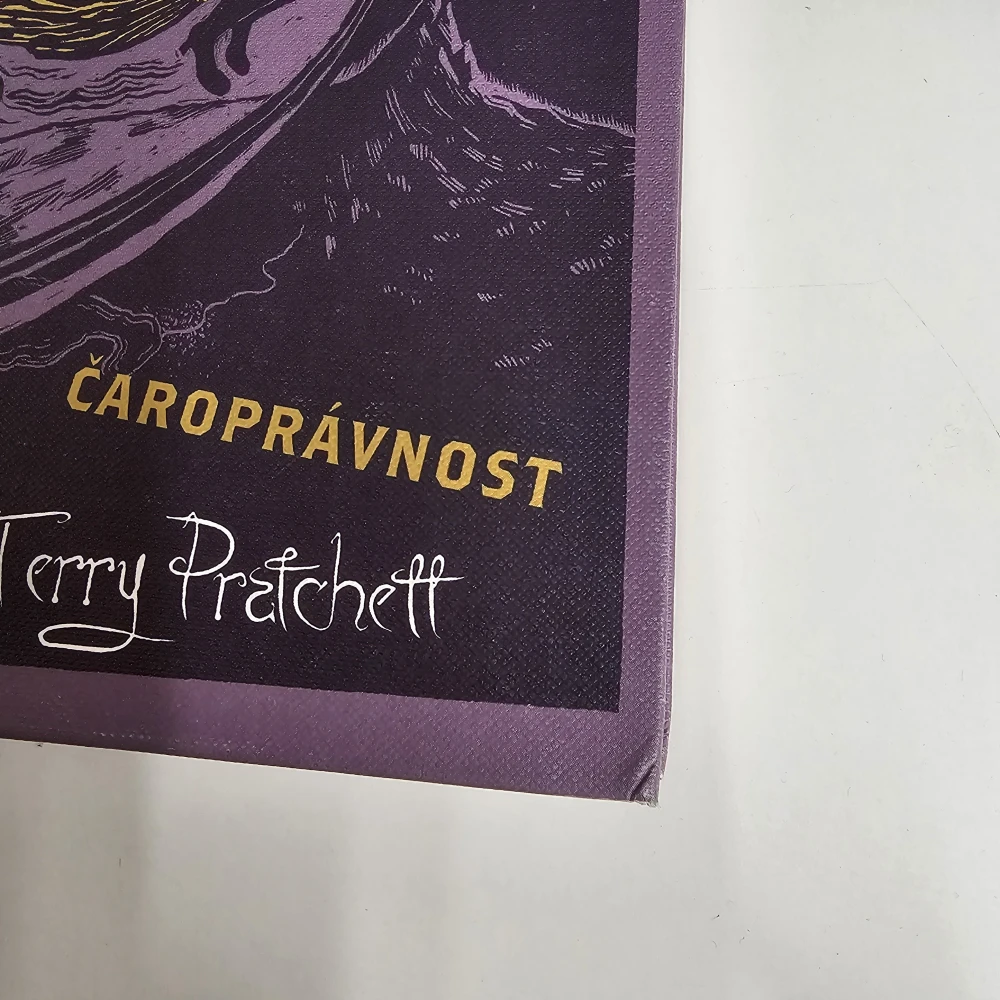 Čaroprávnost - limitovaná sběratelská edice - poškozeno