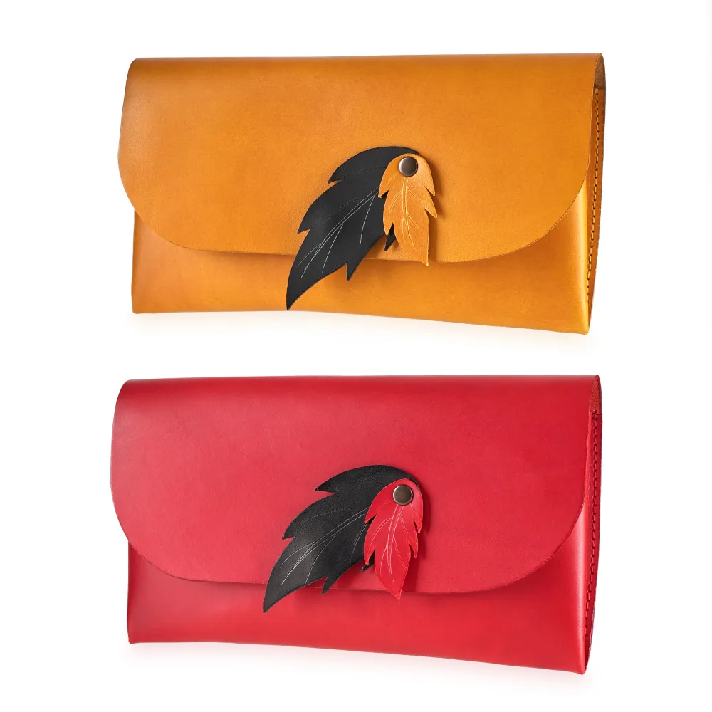 Women's leather fanny pack