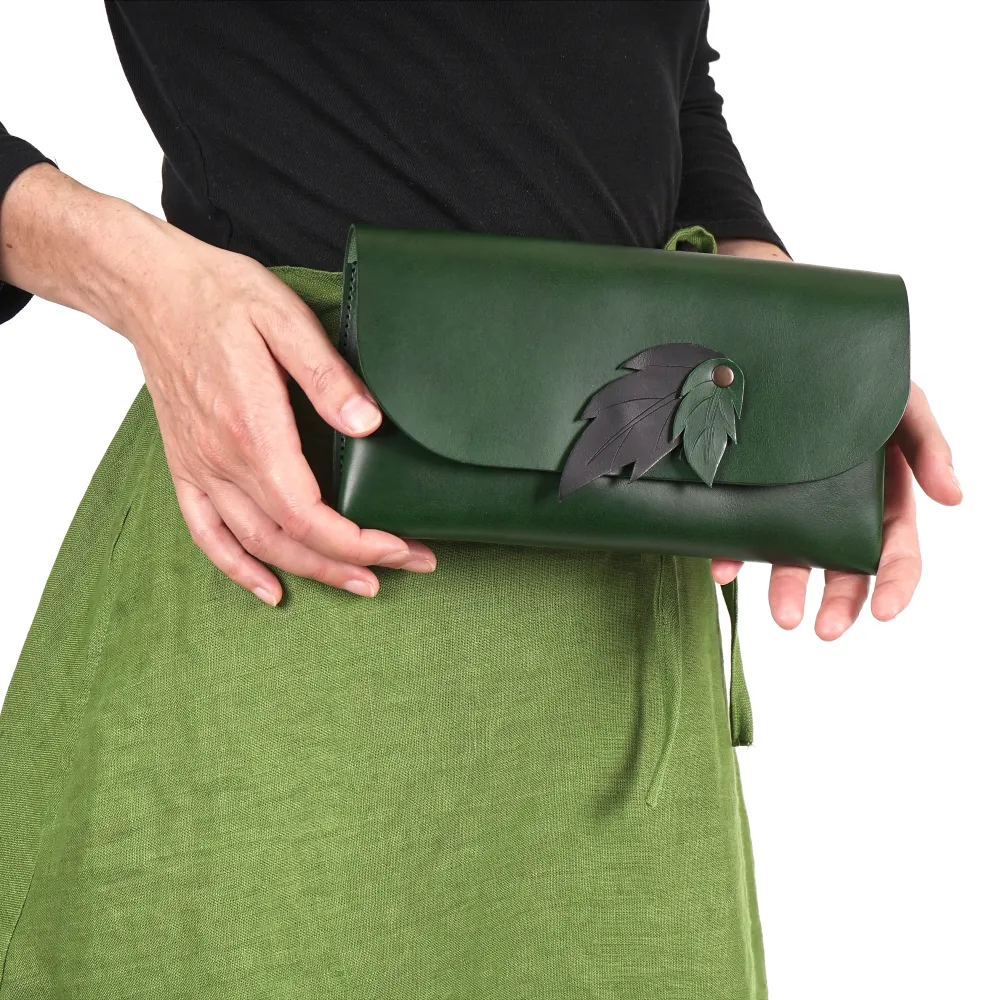 Women's leather fanny pack