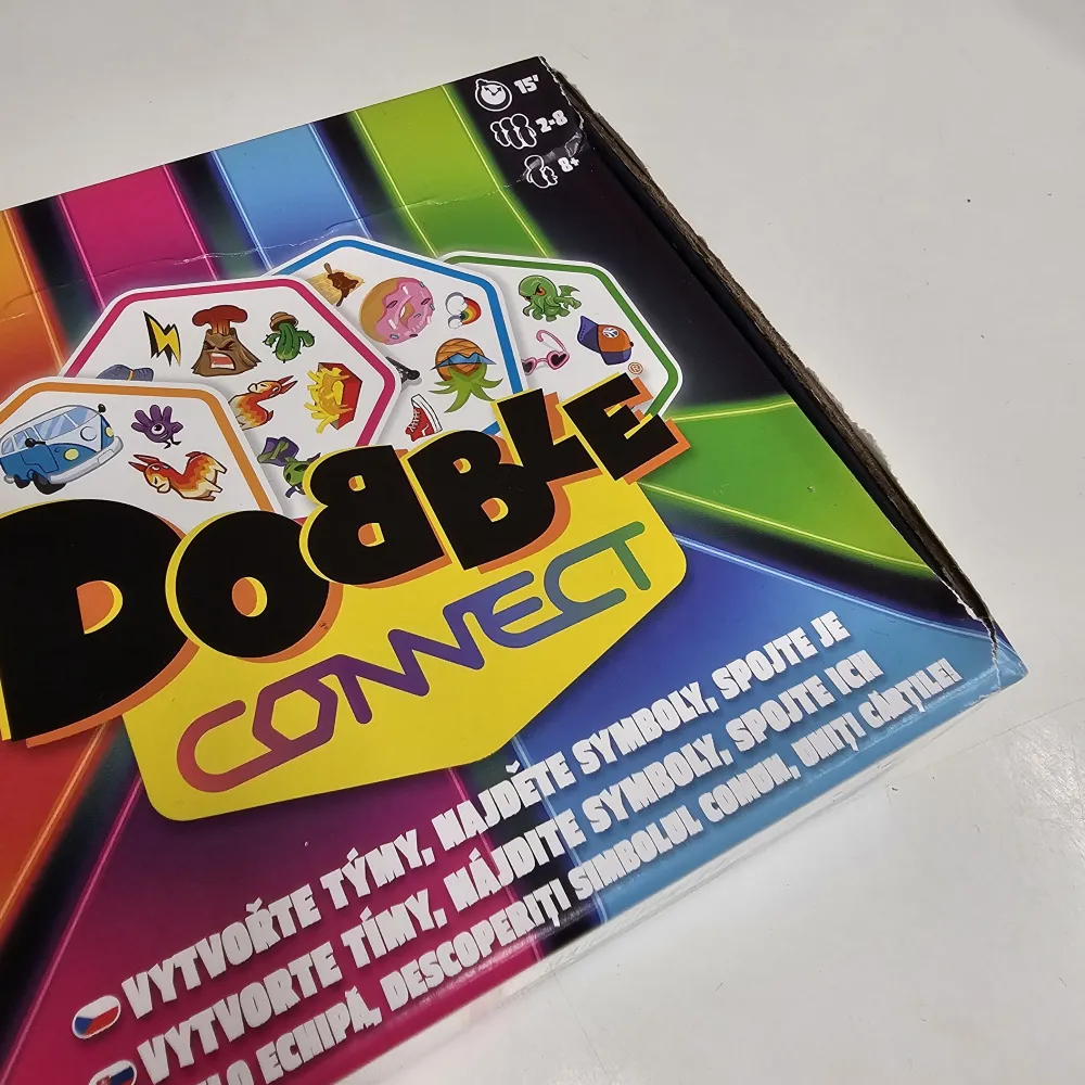 Dobble Connect - damaged packaging