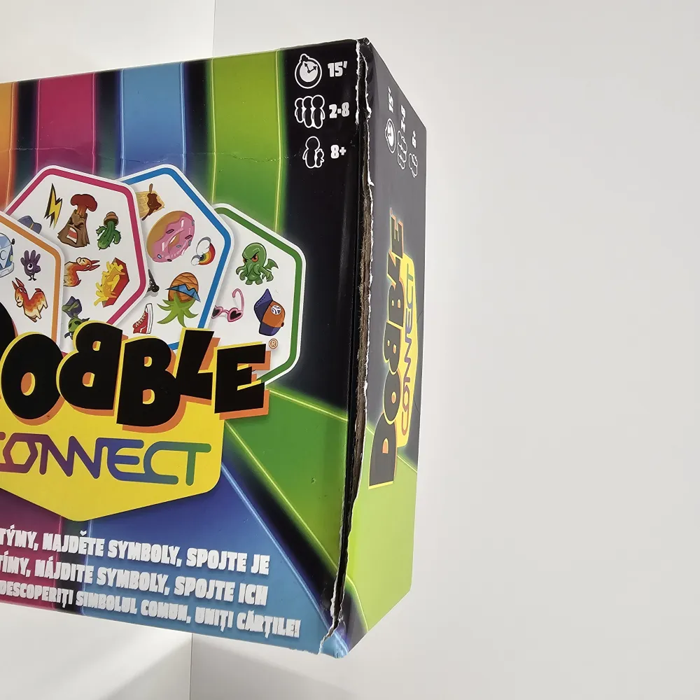 Dobble Connect - damaged packaging