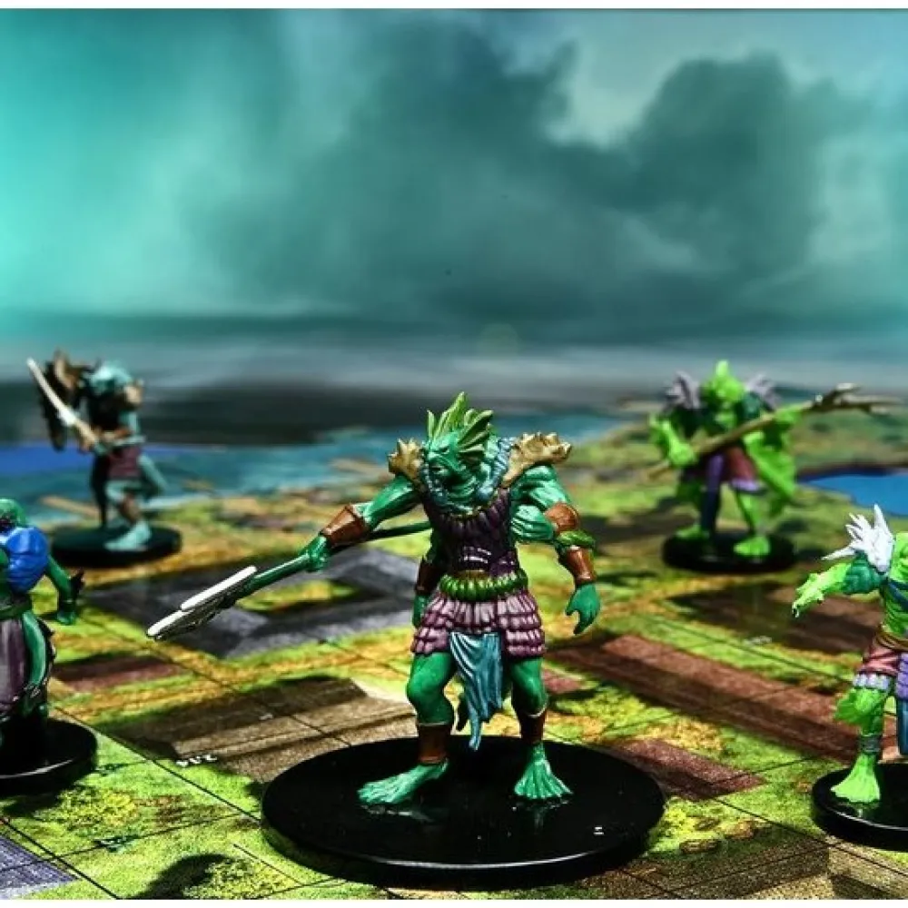 Dungeons & Dragons: Ghosts of Saltmarsh Board Game (Premium Edition)