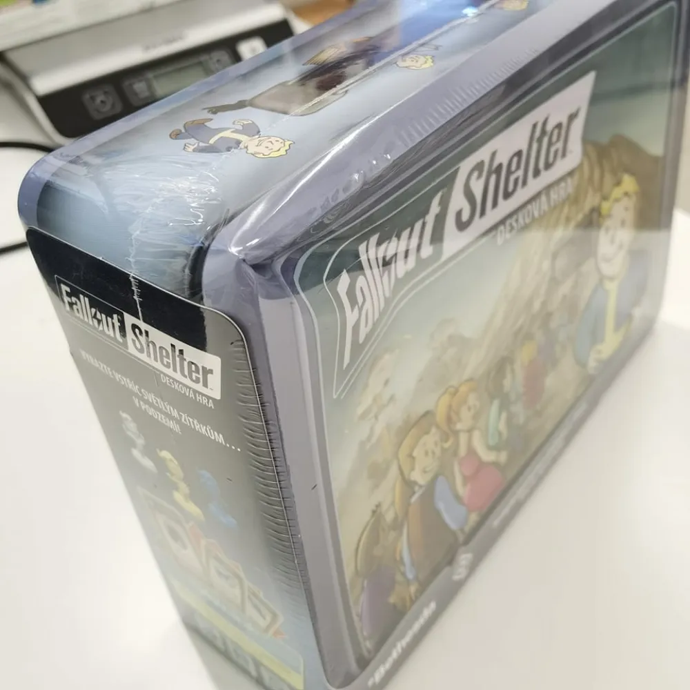 Fallout Shelter - desková hra - česky - poškozený obal