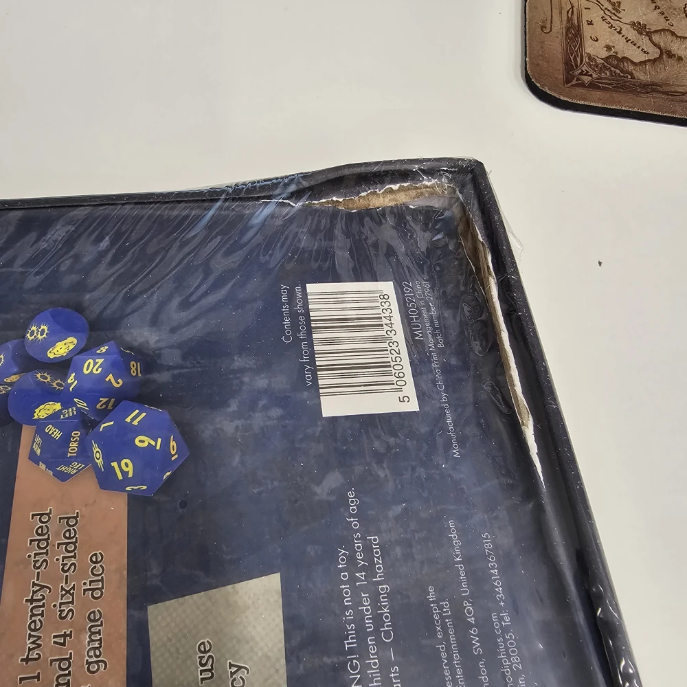 Fallout: The Roleplaying Game Starter Set - poškodený obal