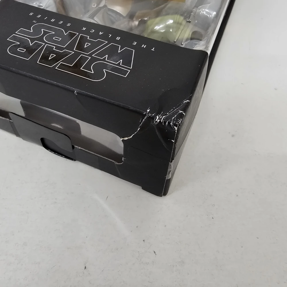 Figúrka Star Wars: The Mandalorian Black Series Archive - poškodený obal