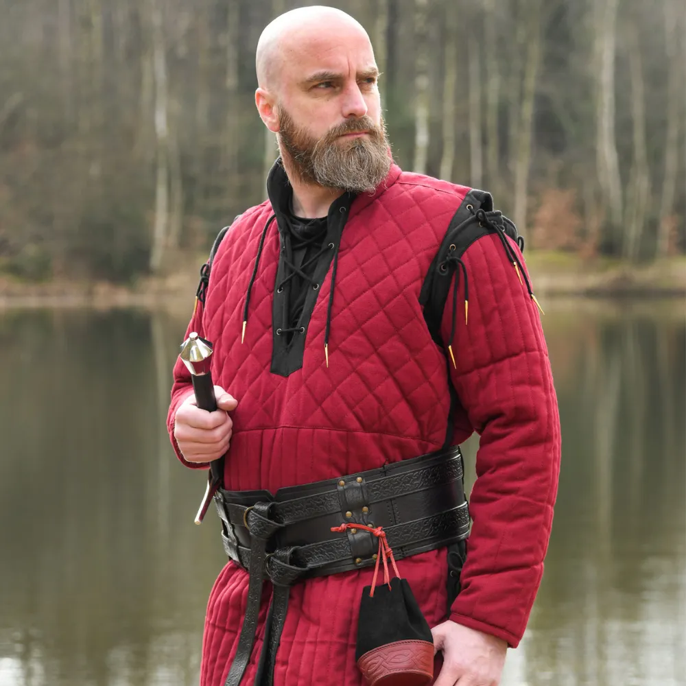 Gambeson vínovo červený