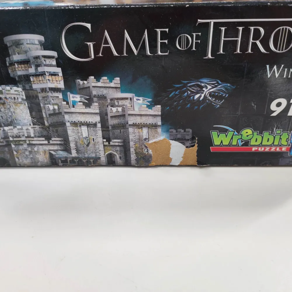 Game of Thrones 3D-Puzzle: Winterfell, 910 Teile - beschädigte Verpackung