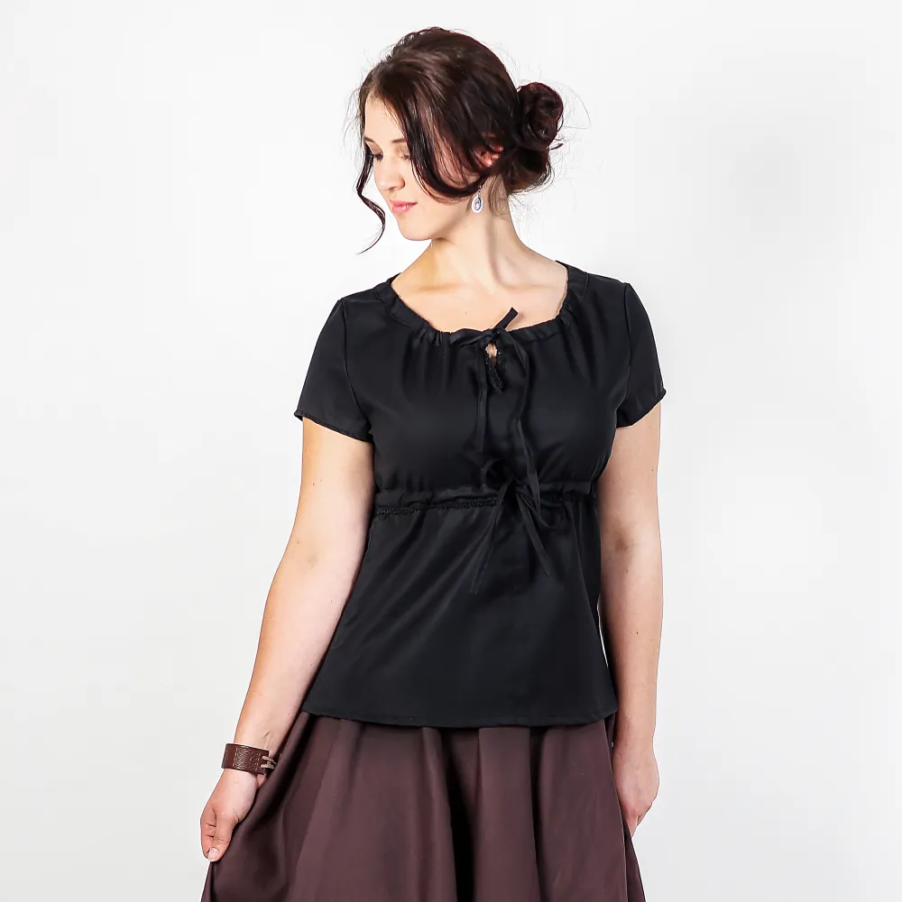 Short-sleeved blouse - black