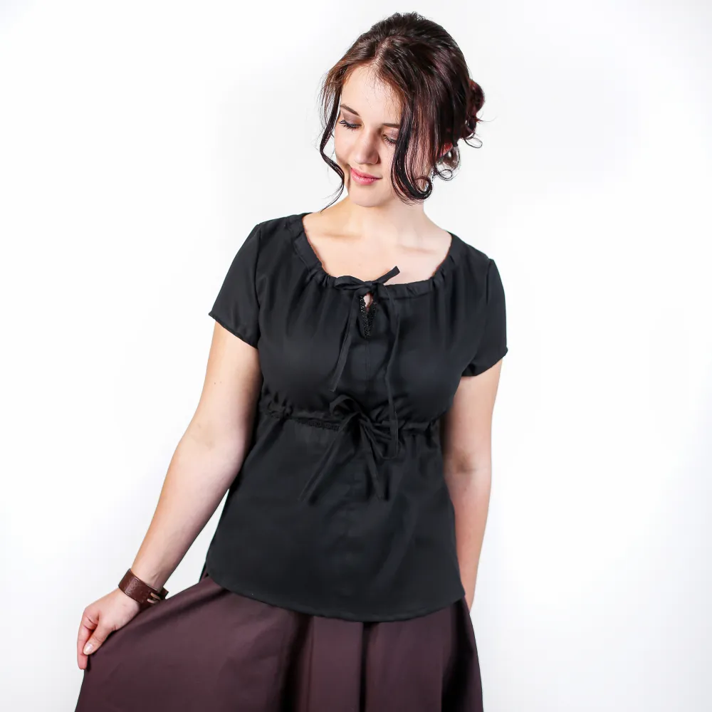 Short-sleeved blouse - black