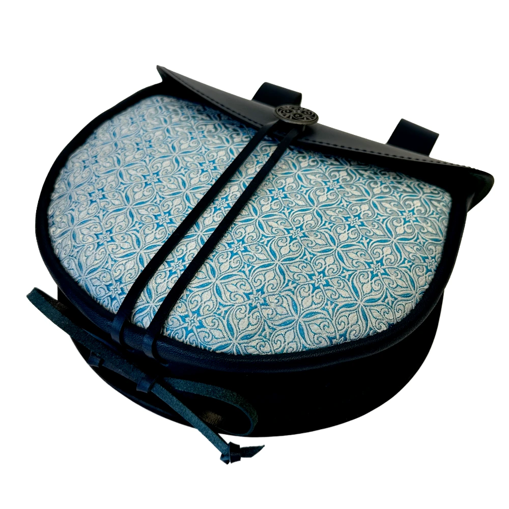 Ledertasche mit Brokatbezug – blau-weiß