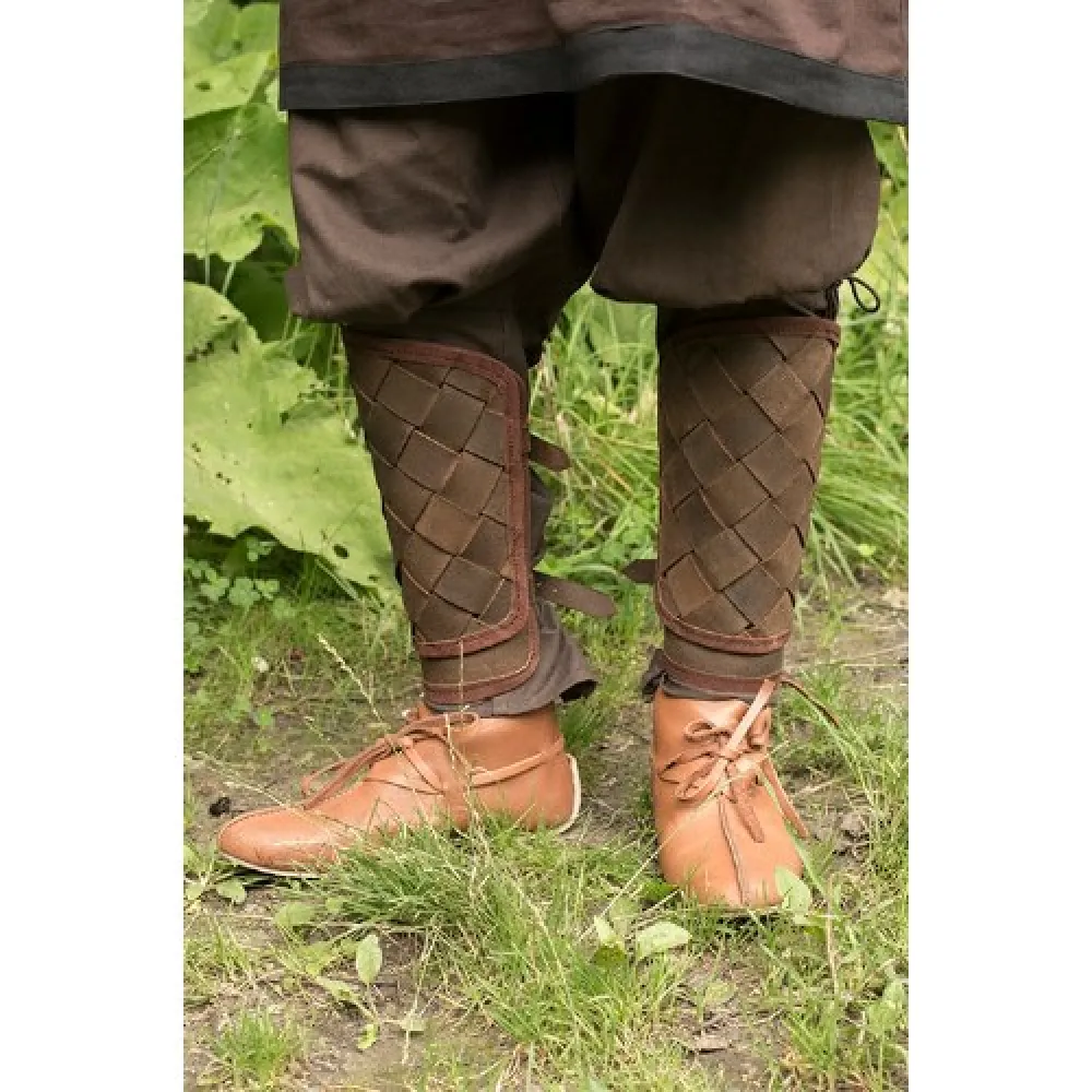 Kožené vikingské náholenice