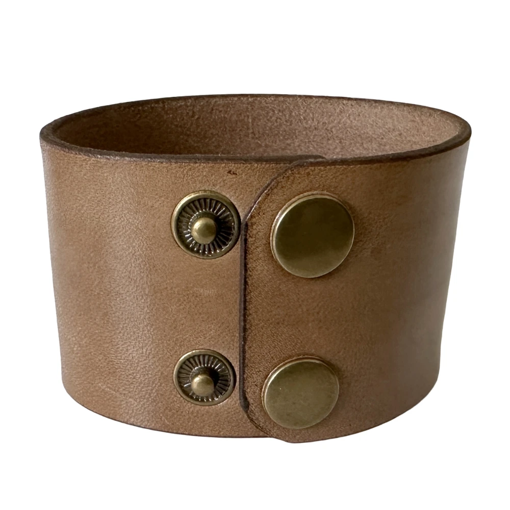 Legacy of Valor Leather Bracelet (4.5 cm)