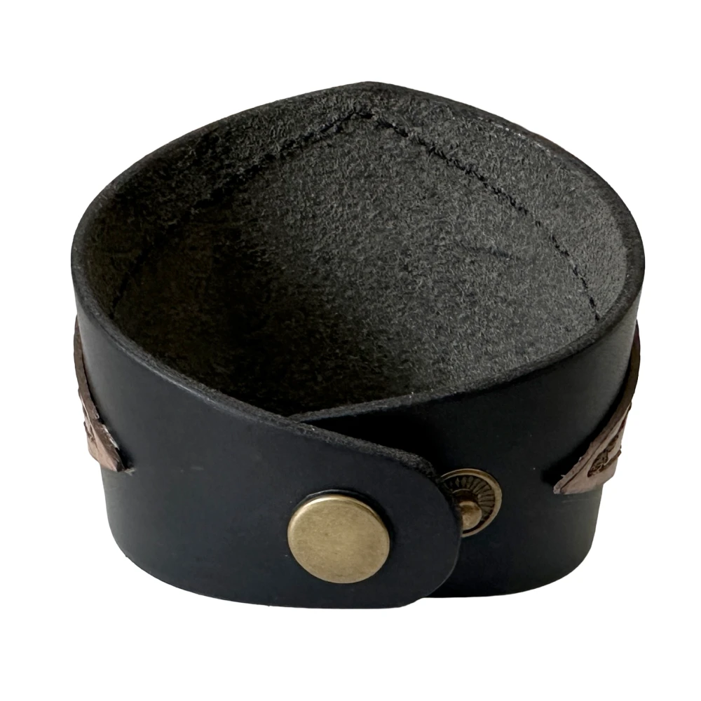 Lederarmband mit Ziernaht Legacy of Valor