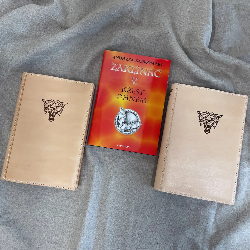Lederhülle für den Witcher (gebundene Ausgabe)