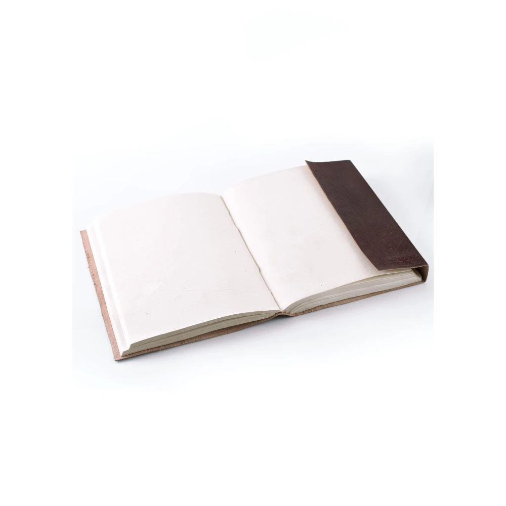 Leather-bound Chronicle - Pentagram