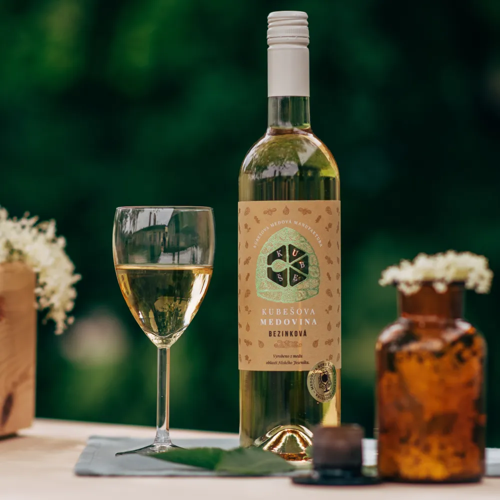 Kubešova medovina - Bezinková 0,75 l