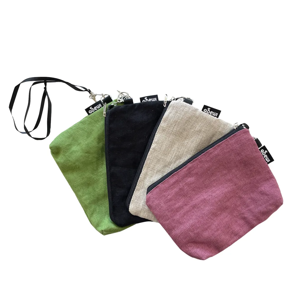 Linen pouch with a carabiner