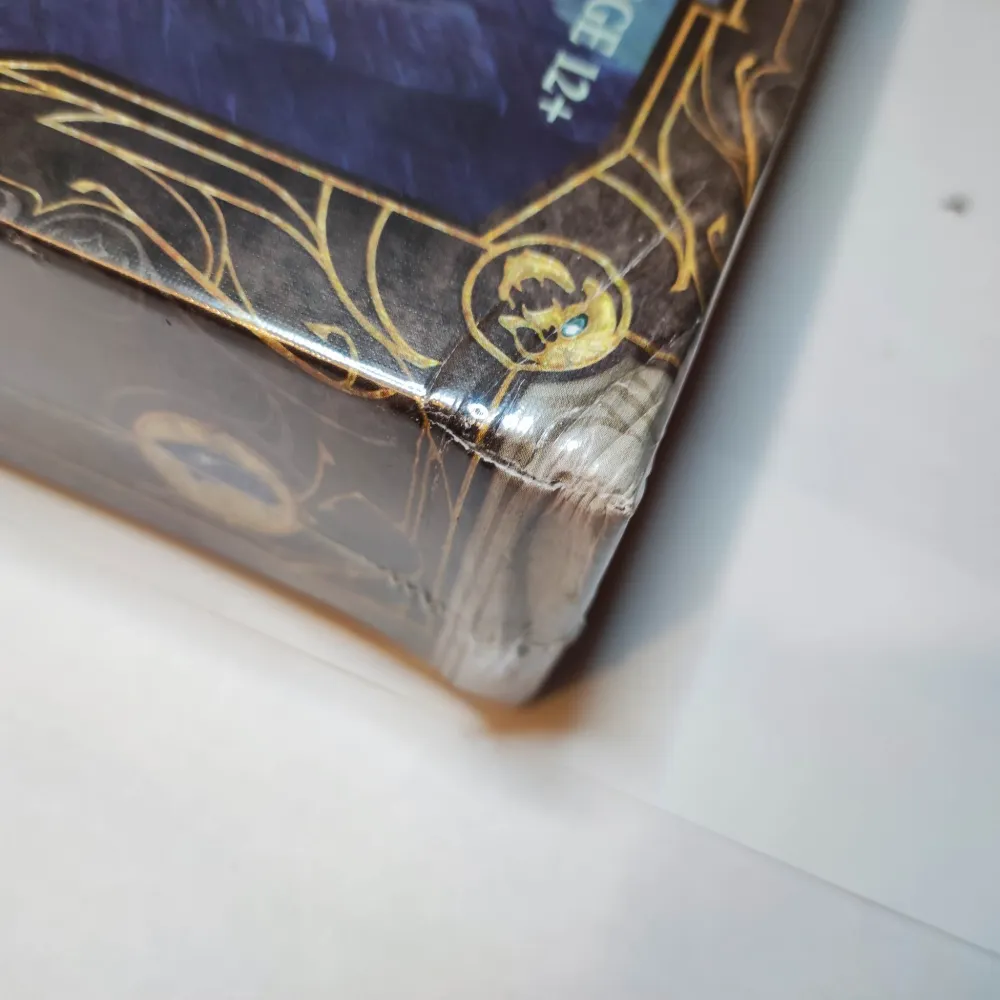 Lords of Waterdeep: Scoundrels of Skullport - damaged packaging