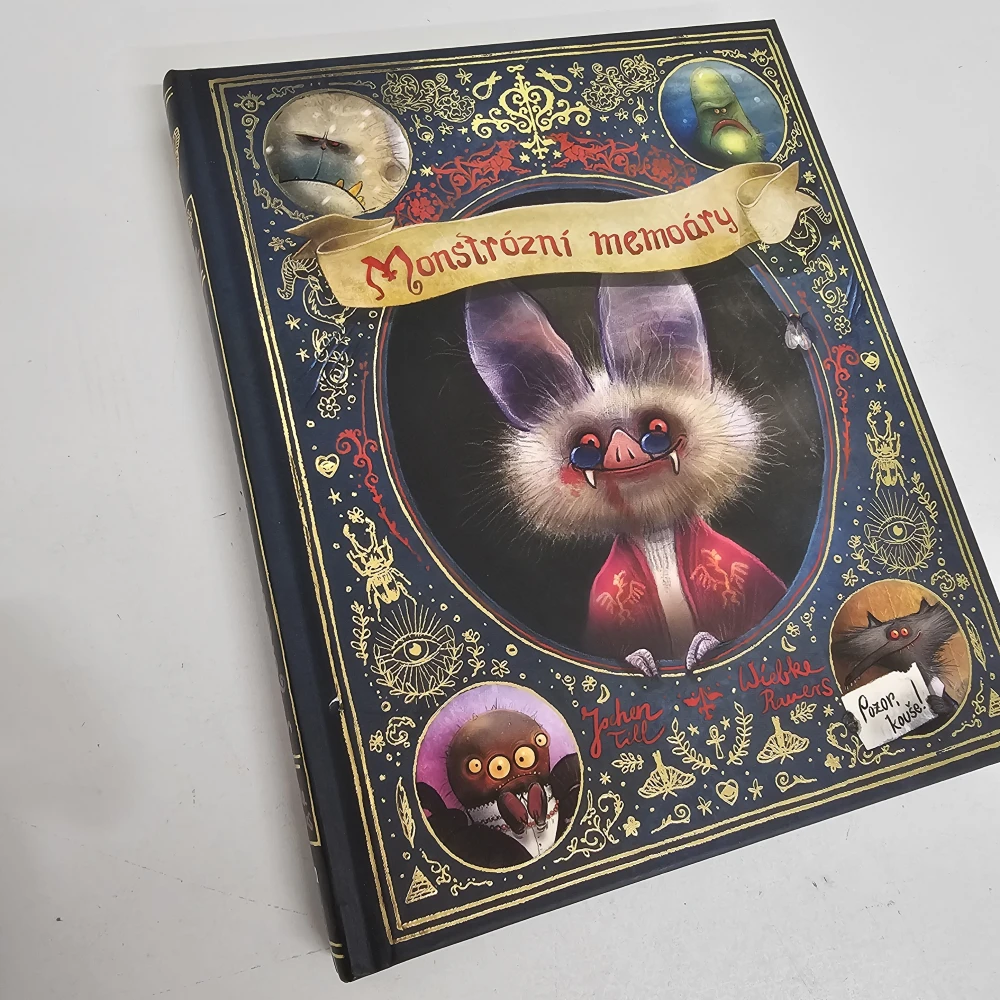 Monstrózní memoáry - poškozeno