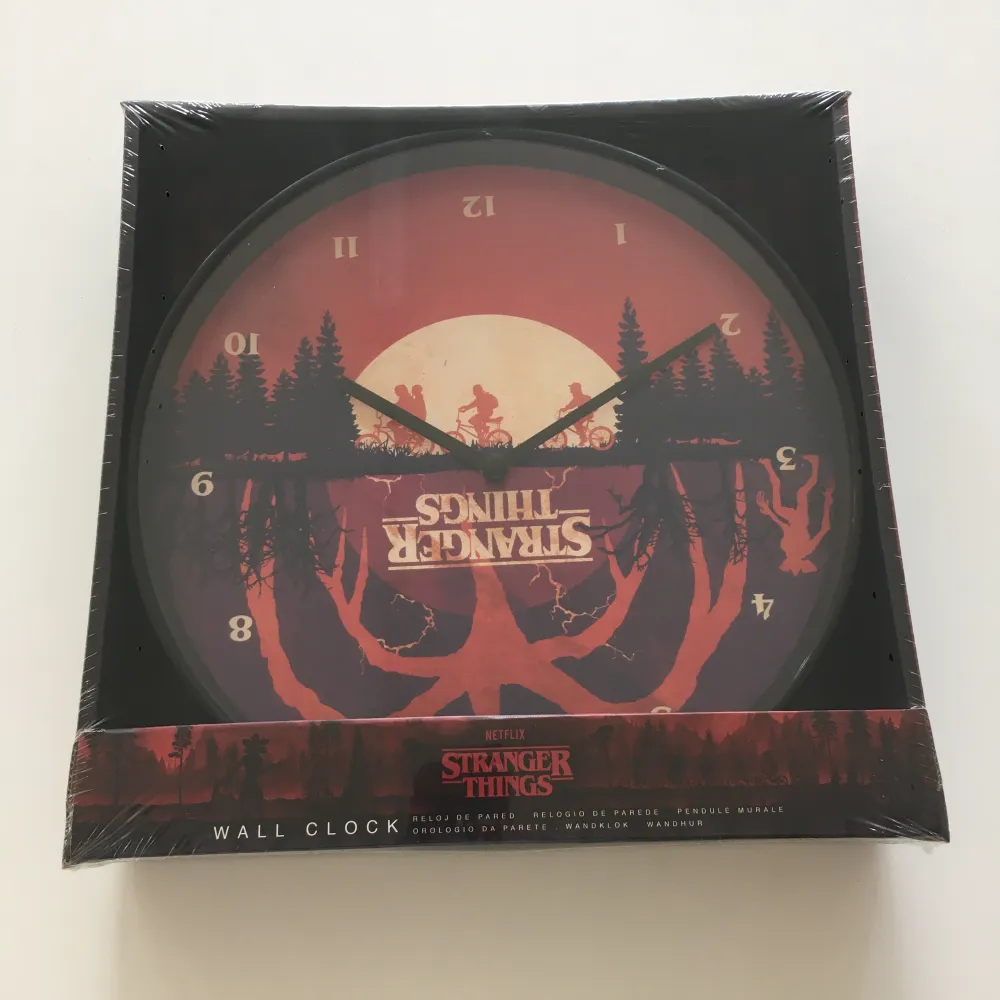 Nástenné hodiny Stranger Things - Upside Down