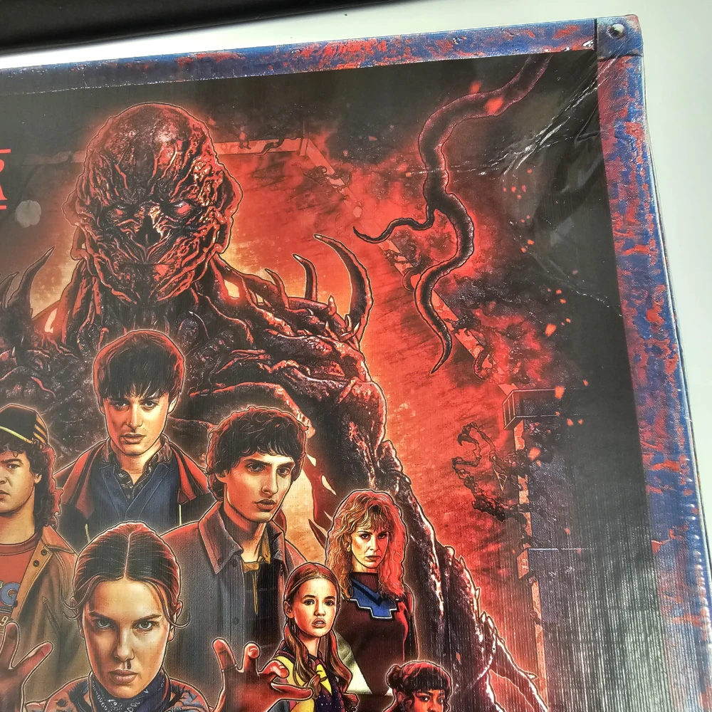 Puzzle Stranger Things - Staffel 5 (1000 Teile) - beschädigte Verpackung