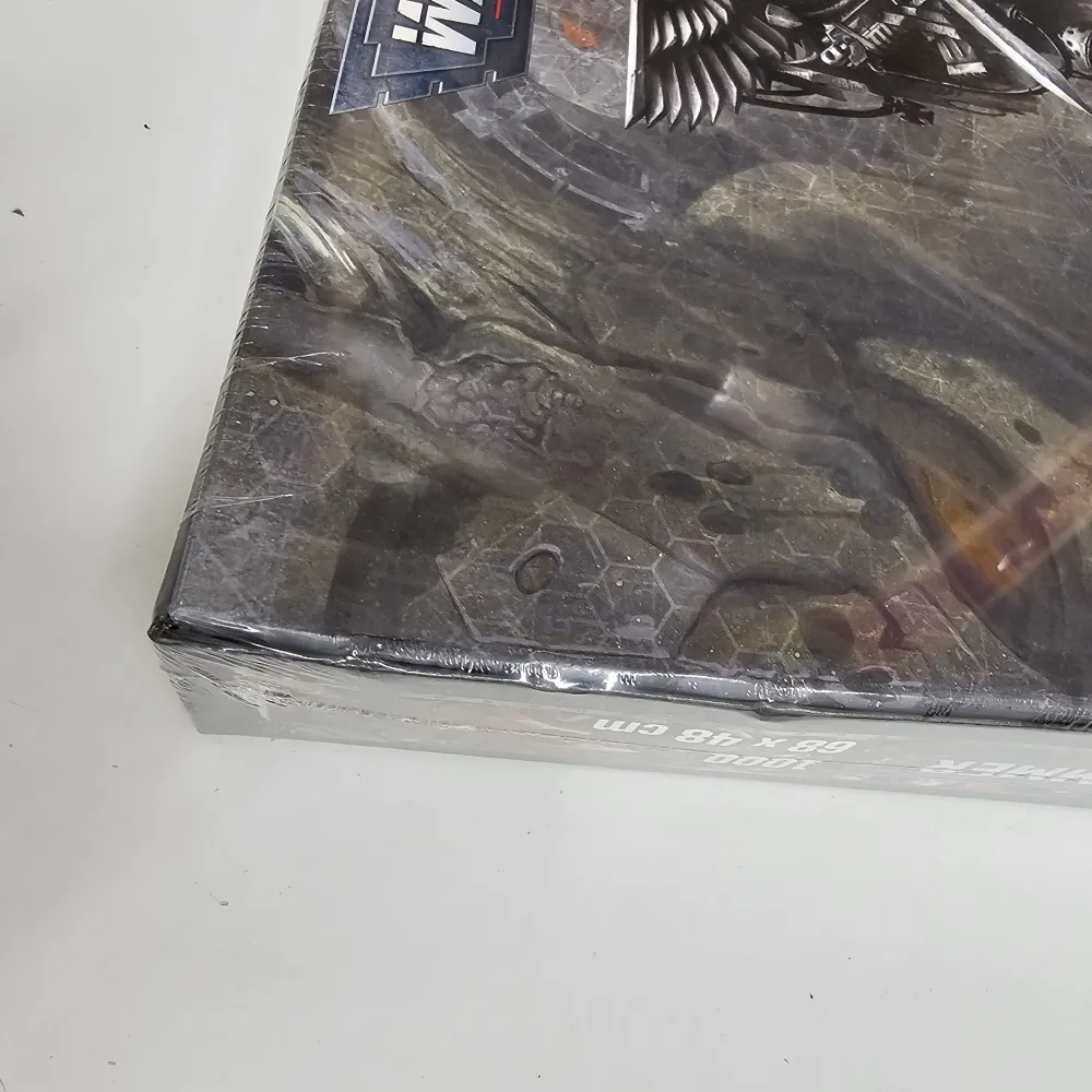 Puzzle Warhammer 40000: Gulliman vs Black Legion, 1000 dielikov - poškodeny obal