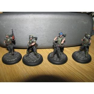 Aliens vs Predator: USCM Marines