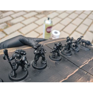 Army Painter sprej: Base Primer Matt Black