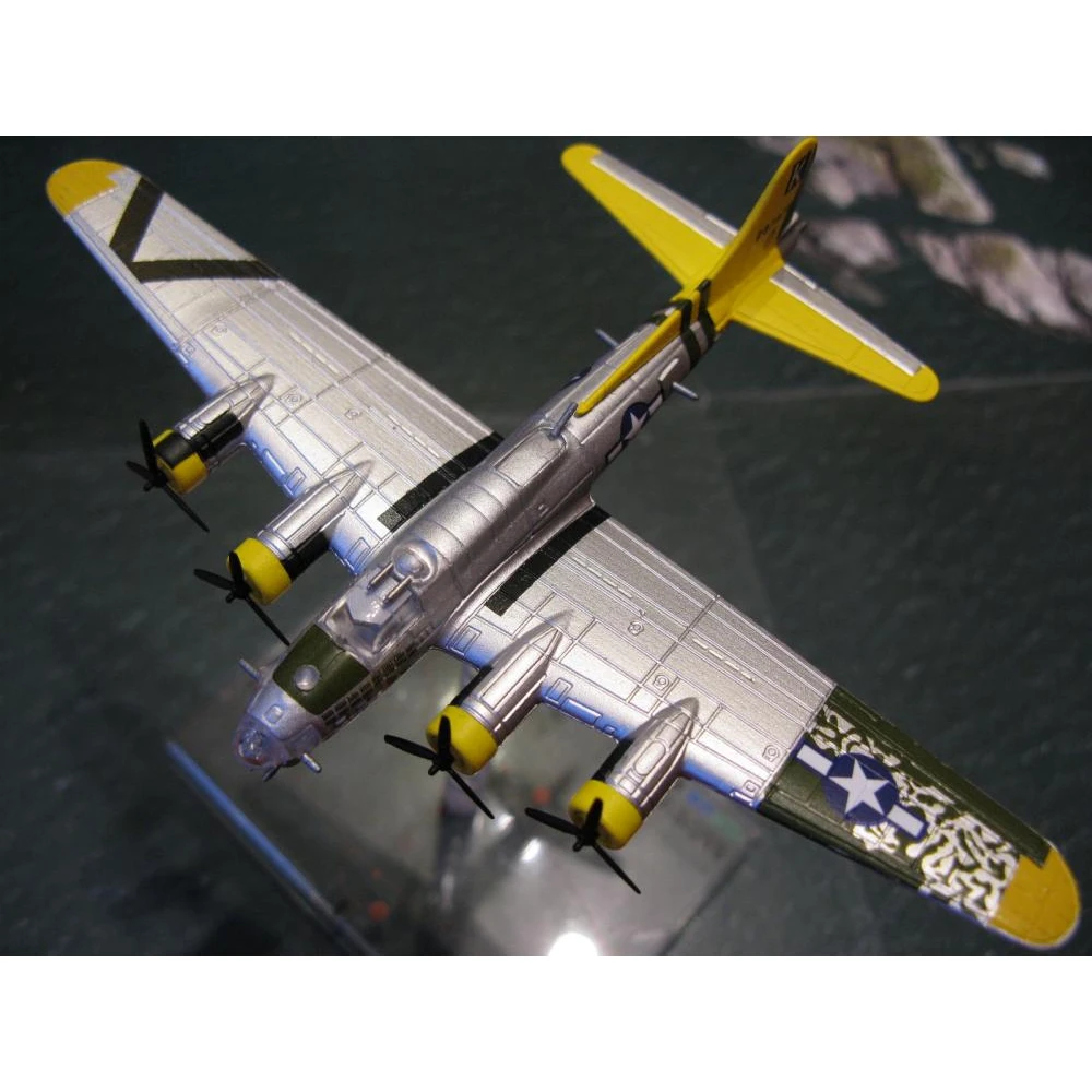Wings of Glory WW2: B-17G (Bit O' Lace)
