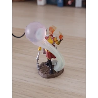 D&D Miniatures: Icons of the Realms - Fire Genasi Wizard Female