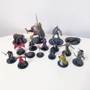 D&D Miniatures: Icons of the Realms Set 9 Booster
