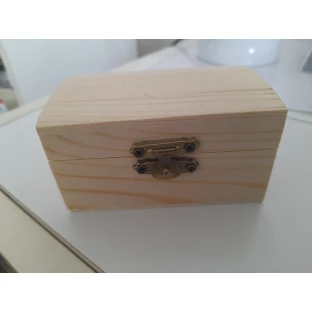 Kleine Holztruhe