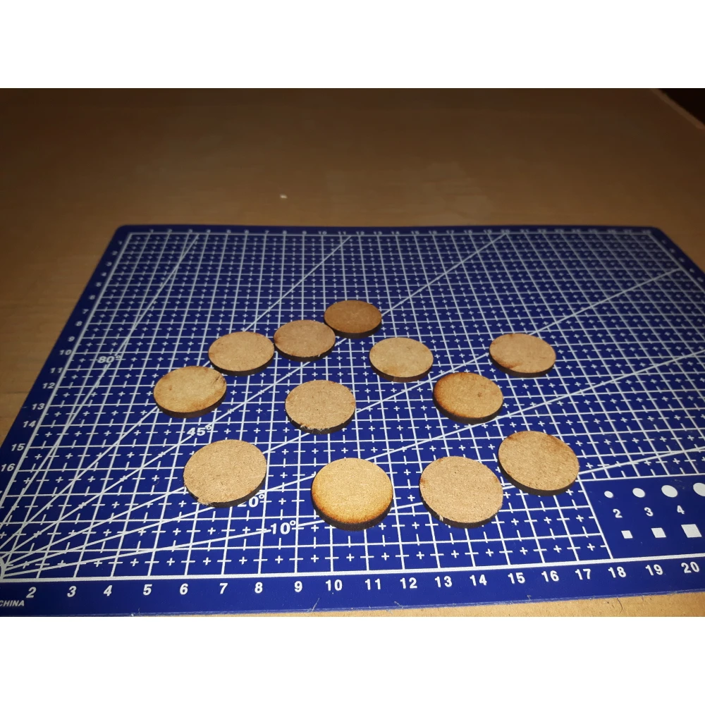 Dřevotřískové podstavce MDF Bases - Round 25mm (20 ks)