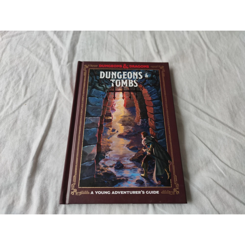 Dungeons & Dragons: Dungeons and Tombs - A Young Adventurer's Guide
