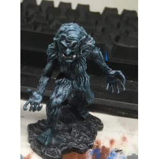 Dungeons & Dragons Nolzur's Marvelous Miniatures Ice Troll Female