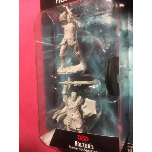 Dungeons & Dragons: Nolzur's Miniatures - Male Human Paladin