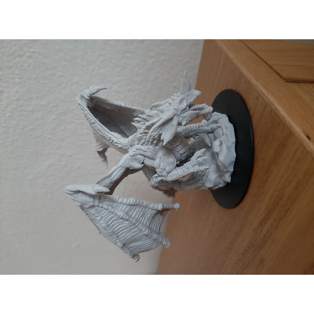 Dungeons & Dragons Nolzur's Miniatures: Young Blue Dragon 2