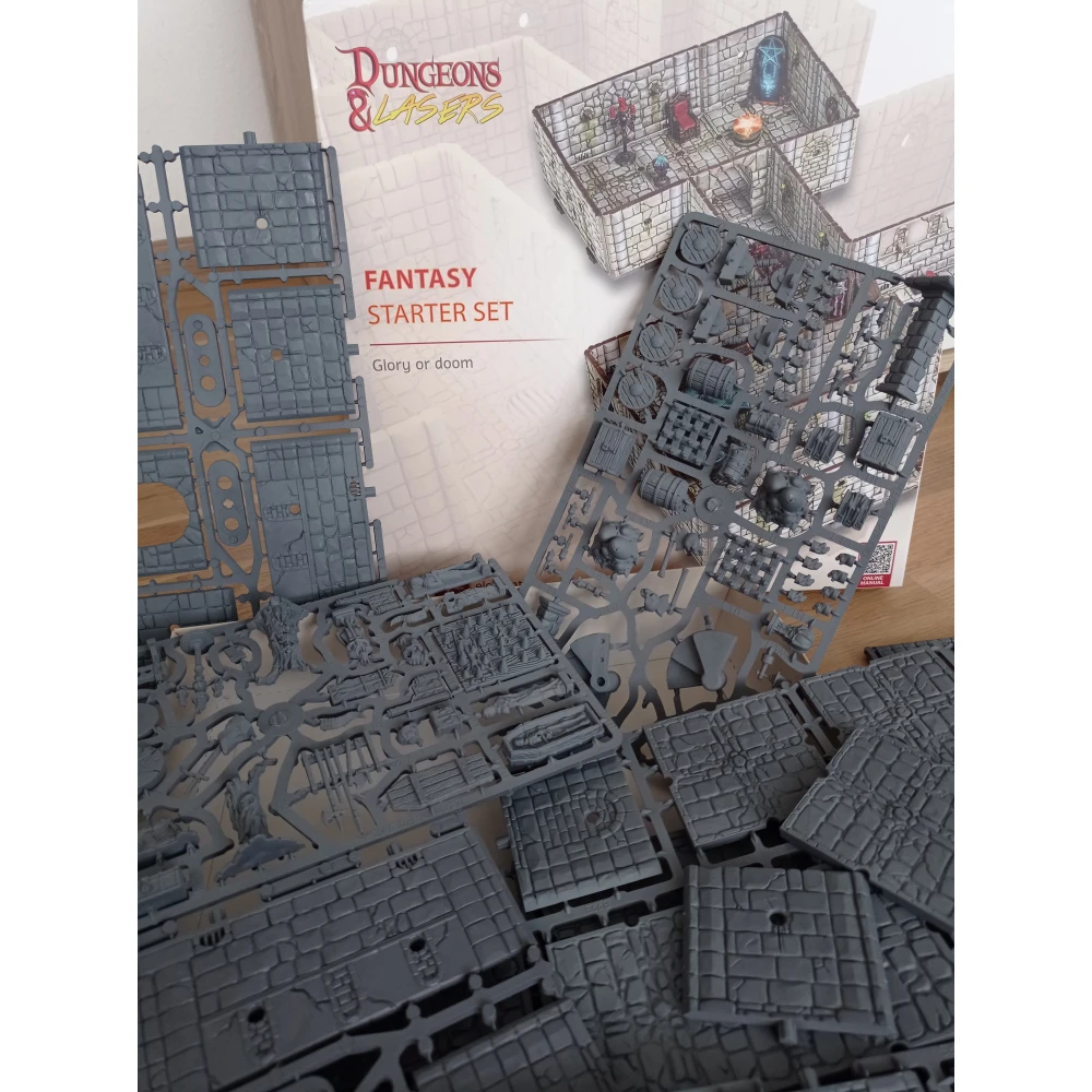 Dungeons & Lasers: Fantasy Starter Set