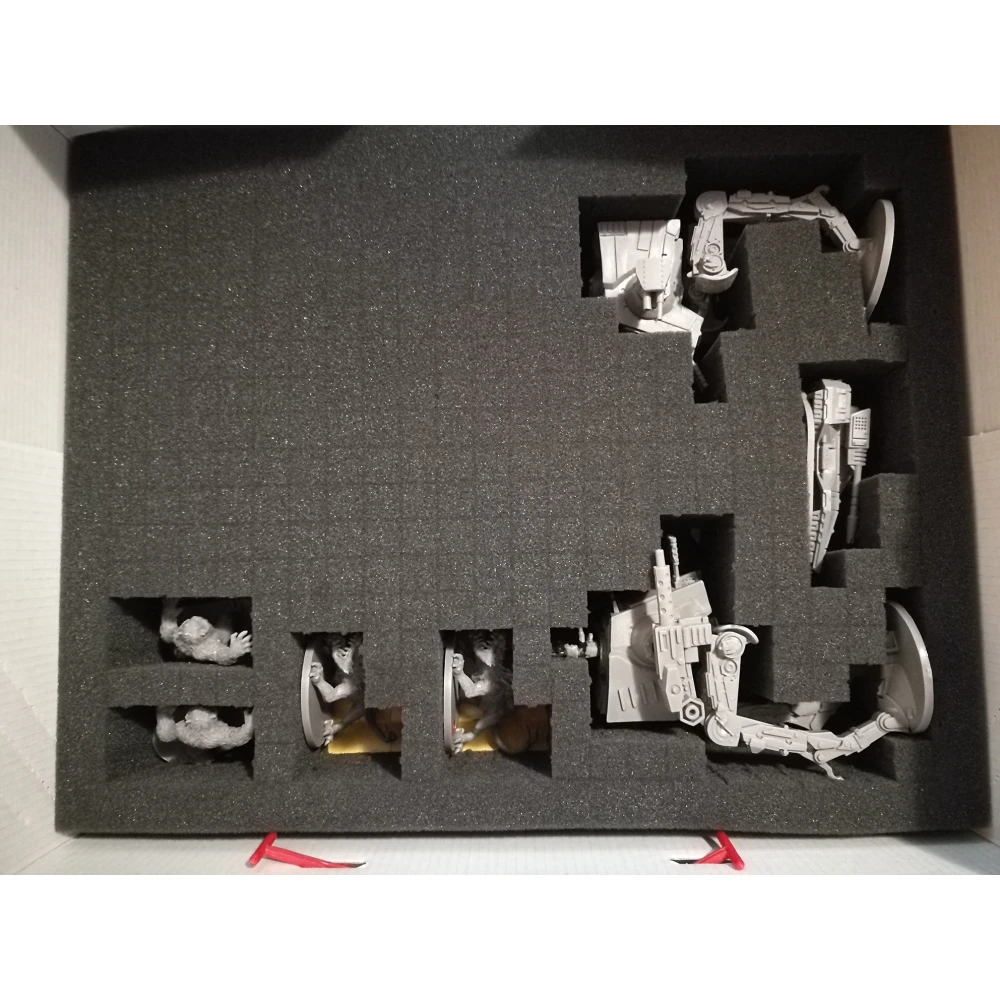 Feldherr Storage Box M pro 100 miniatur, tanky a monstra