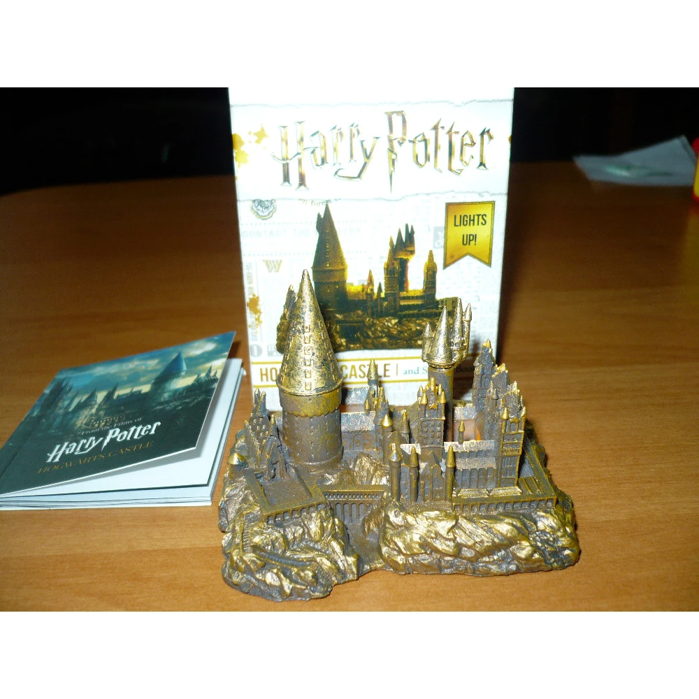 Harry Potter Figur - leuchtendes Schloss Hogwarts