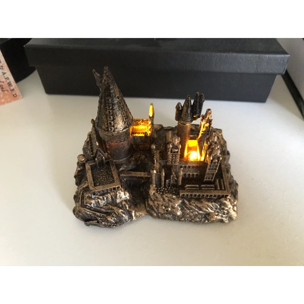 Harry Potter Figur - leuchtendes Schloss Hogwarts