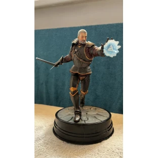 The Witcher 3: Geralt in Toussaint Tournament Armor Figure
