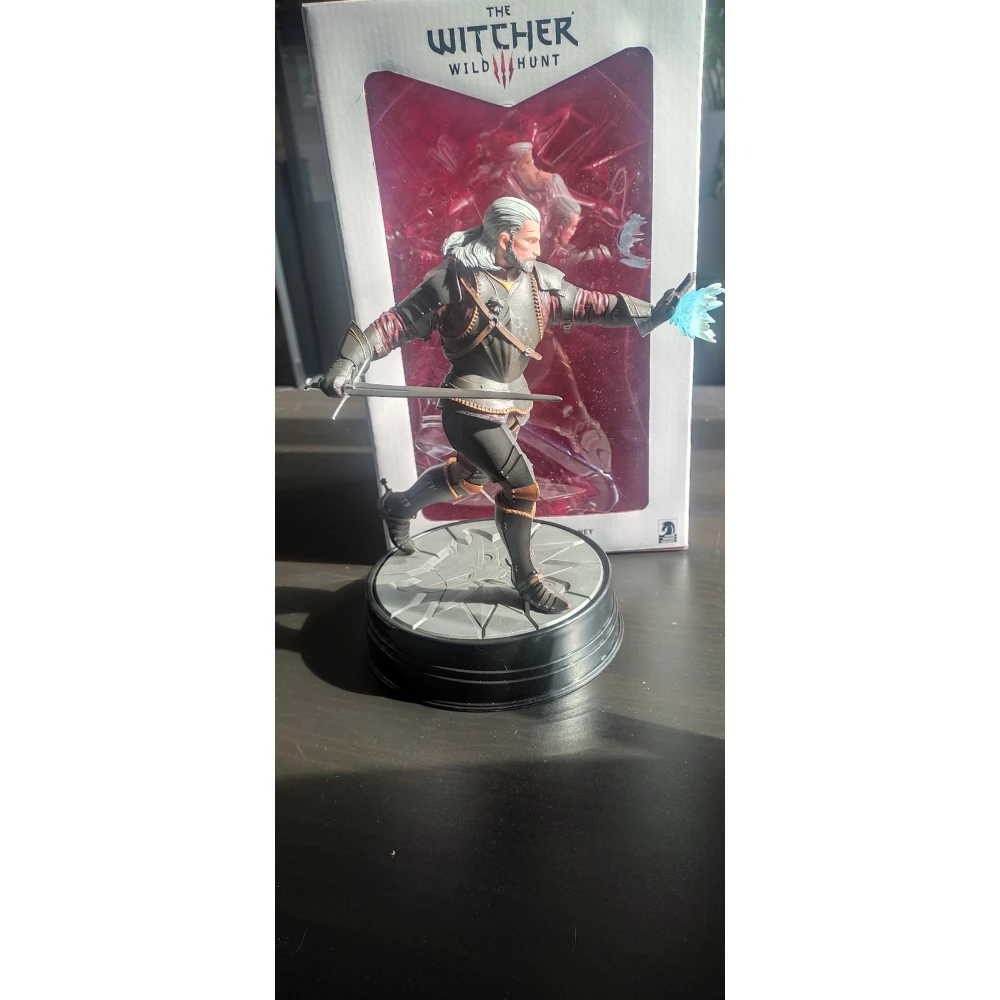 The Witcher 3: Geralt in Toussaint Tournament Armor Figure