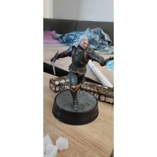 The Witcher 3: Geralt in Toussaint Tournament Armor Figure