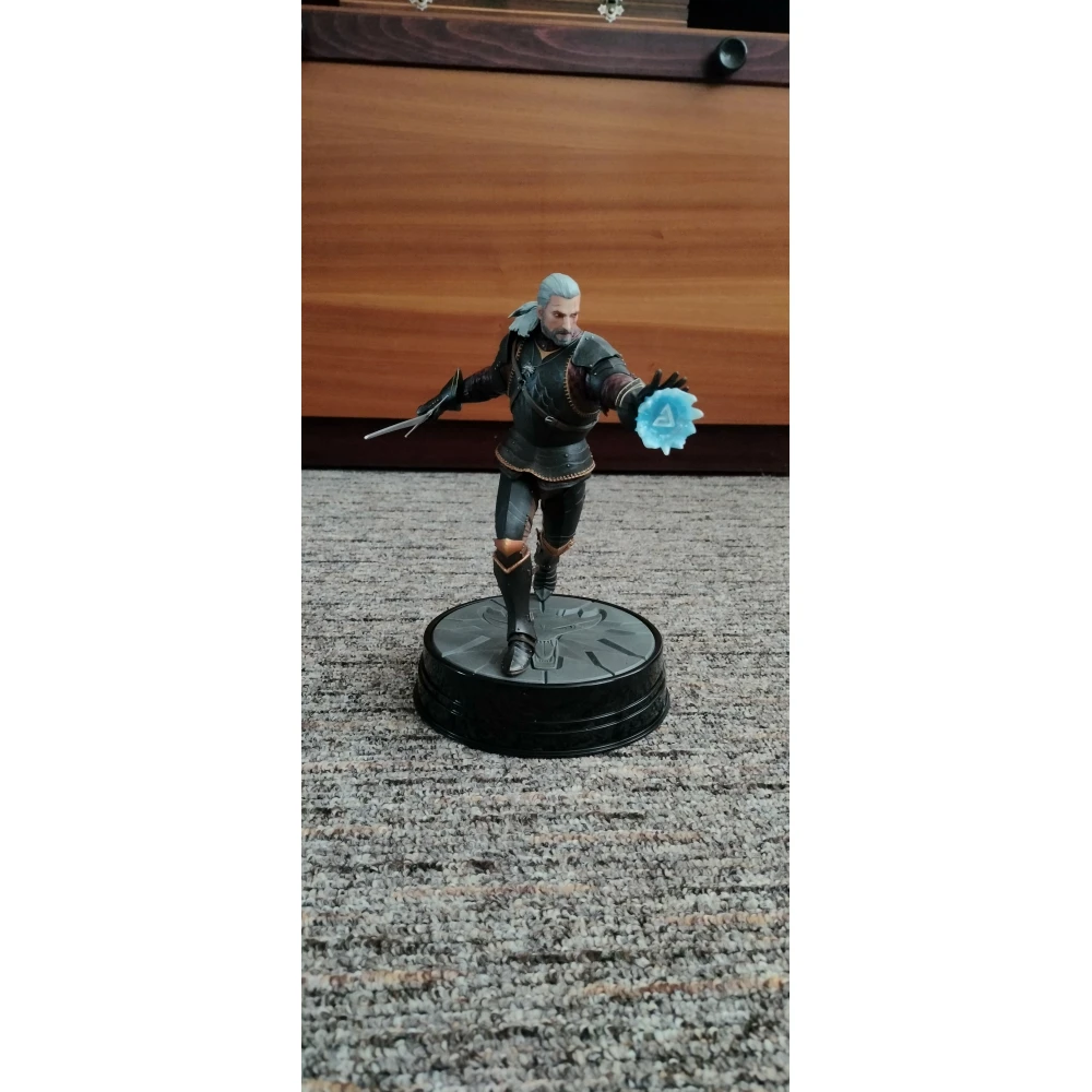 The Witcher 3: Geralt in Toussaint Tournament Armor Figure