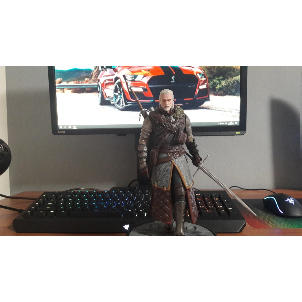 The Witcher 3 Figure: Geralt in Grandmaster Ursine Armor