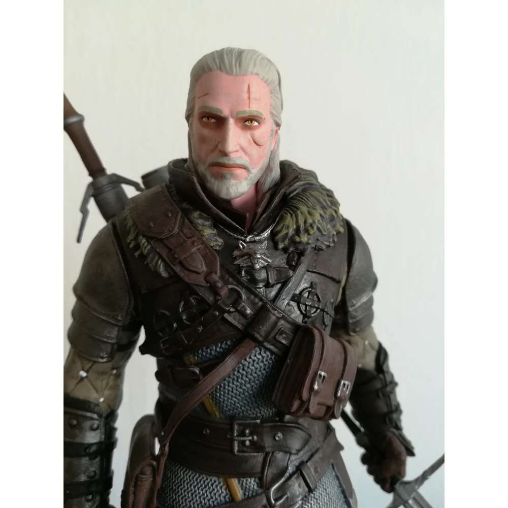 The Witcher 3 Figure: Geralt in Grandmaster Ursine Armor