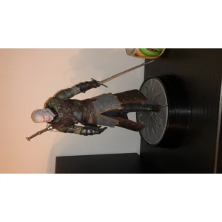 The Witcher 3 Figure: Geralt in Grandmaster Ursine Armor